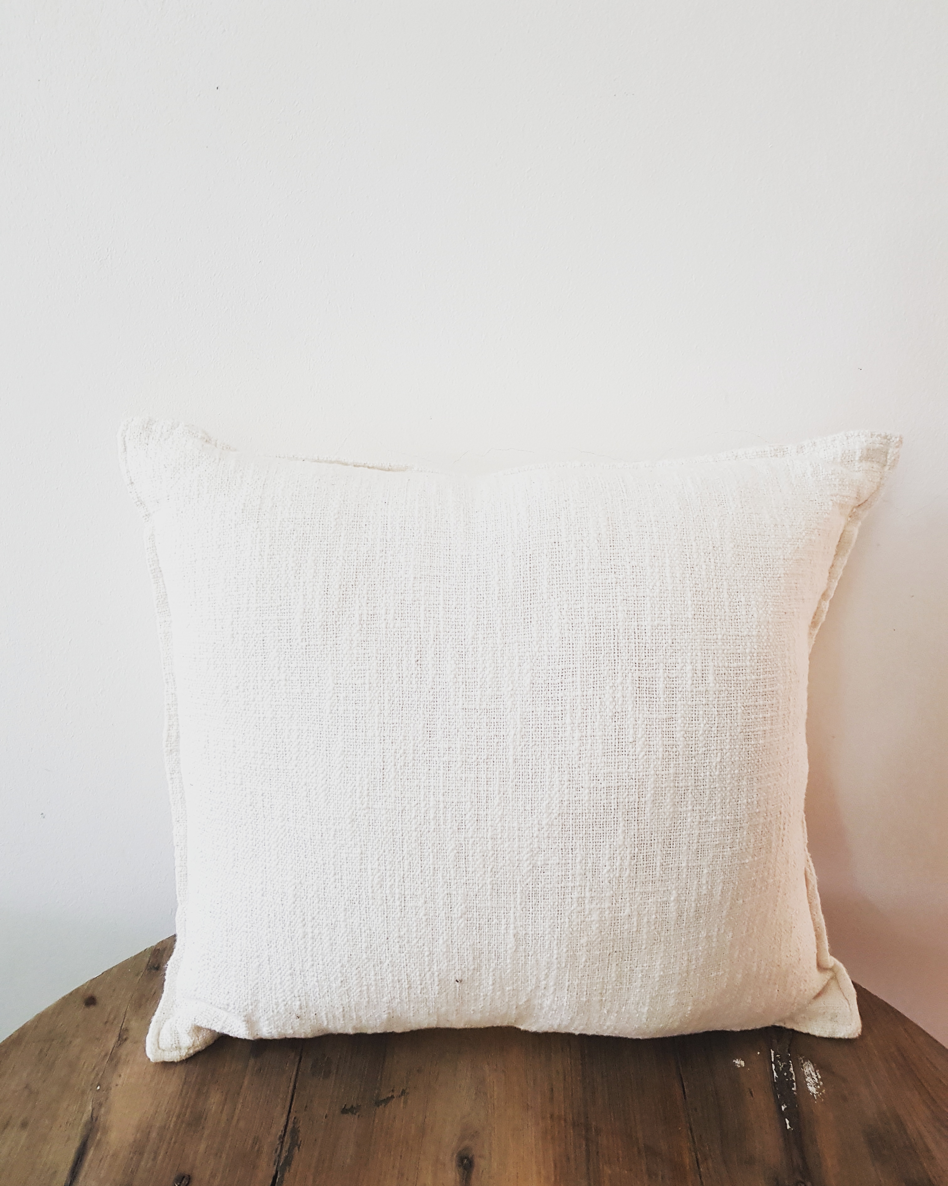 Wooly texture - Ivory scatter pillow  